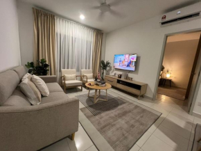 Arena KLIA - Fully Aircond by ZoomSpace